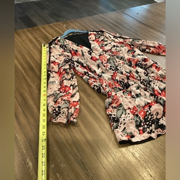 JOIE Ellar silk floral long sleeve romper shorts in Caviar multi size large - Picture 4 of 8